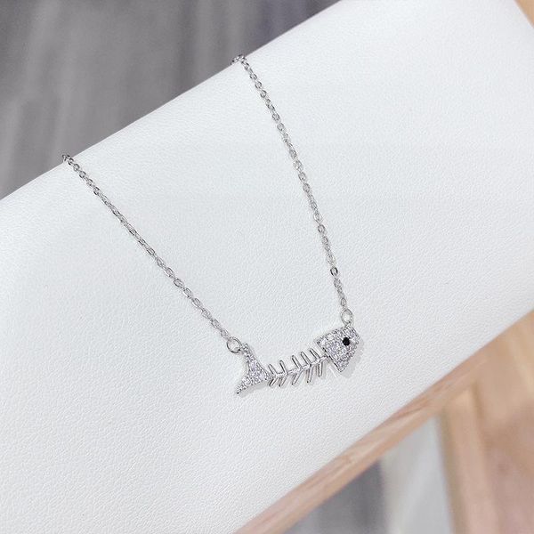chains botu 2021 fashion personality temperament creative fishbone necklace women's fish bones pendant for women, Silver
chains botu 2021 fashion personality temperament creative fishbone necklace women's fish bones pendant for women, Silver