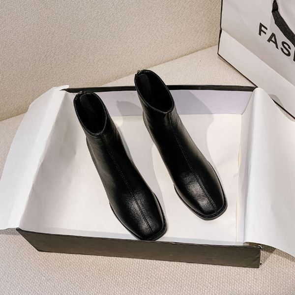 red han short boots women's autumn and winter back zipper thick heel high-heeled, Black
red han short boots women's autumn and winter back zipper thick heel high-heeled, Black