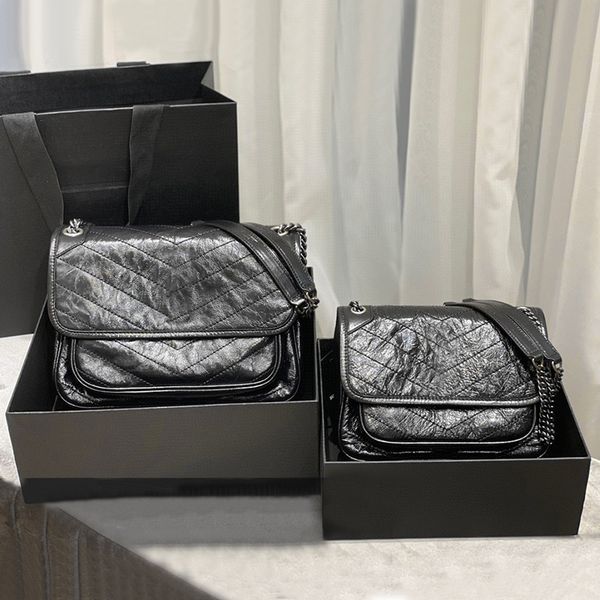 2021 new burst oil wax cowhide messenger bag vintage double chain womens bag european and american style shoulder crossbody small square bag
2021 new burst oil wax cowhide messenger bag vintage double chain womens bag european and american style shoulder crossbody small square bag