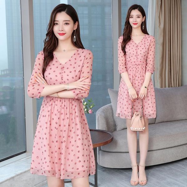 casual dresses mujer retro spring autumn pink dot dress v-neck seven-point sleeve middle-aged with stitching printed chiffon z284, Black;gray
casual dresses mujer retro spring autumn pink dot dress v-neck seven-point sleeve middle-aged with stitching printed chiffon z284, Black;gray