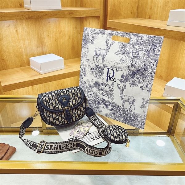 designer sale bag female 2022 spring new fashion high sense broadband messenger saddle bag old flower embroidery canvas 7htd
designer sale bag female 2022 spring new fashion high sense broadband messenger saddle bag old flower embroidery canvas 7htd