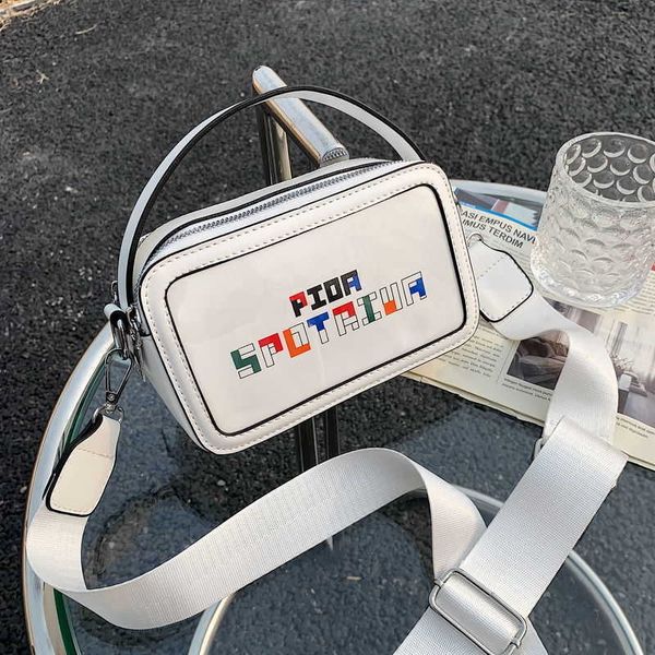 2021 ective bungee fashion laser transparent temperament portable one shoulder messenger bag for female students luxuryss designerss yw
2021 ective bungee fashion laser transparent temperament portable one shoulder messenger bag for female students luxuryss designerss yw