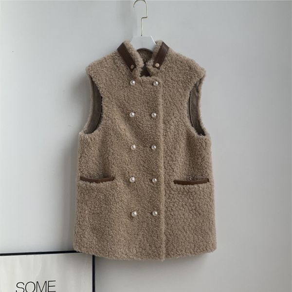 women's vests chic winter wool high-quality leather vest collar waistcoat c577, Black;white
women's vests chic winter wool high-quality leather vest collar waistcoat c577, Black;white