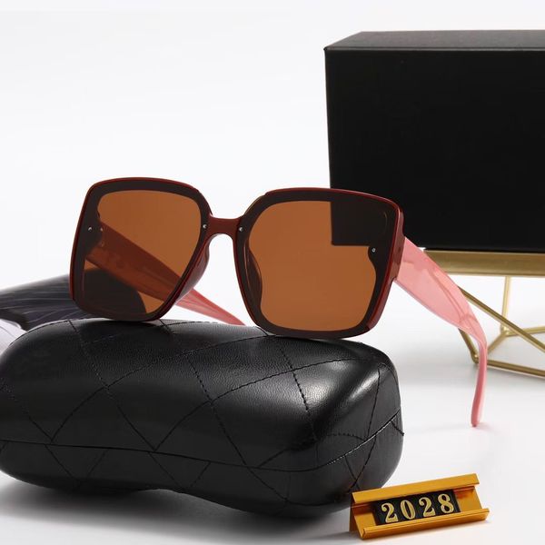 2021 new luxur classic square sunglasses designer brand fashion mens womens sun glasses eyewear metal glass lenses with box 2028, White;black
2021 new luxur classic square sunglasses designer brand fashion mens womens sun glasses eyewear metal glass lenses with box 2028, White;black