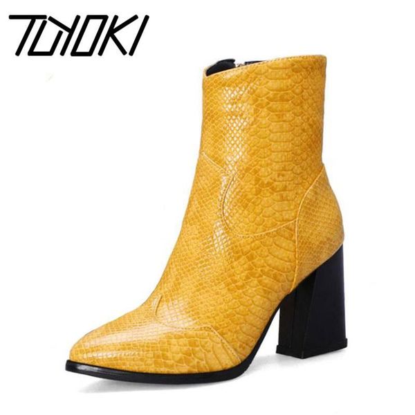 boots tuyoki office ladies ankle pointed toe zipper winter warm high heels shoes woman short footwear size 32-43, Black
boots tuyoki office ladies ankle pointed toe zipper winter warm high heels shoes woman short footwear size 32-43, Black