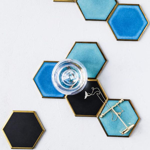 table runner 1pc nordic hexagon gold-plated ceramic placemat heat insulation porcelain mats pads decoration
table runner 1pc nordic hexagon gold-plated ceramic placemat heat insulation porcelain mats pads decoration