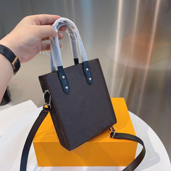 5a+ designer bag totes bags shoulder leather high-capacity handbags evening party satchels business occasions 2 colors with exquisite packag
5a+ designer bag totes bags shoulder leather high-capacity handbags evening party satchels business occasions 2 colors with exquisite packag