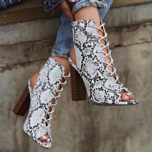 dress shoes 2021 snake pattern super high thick heel strap roman fish mouth summer single female, Black
dress shoes 2021 snake pattern super high thick heel strap roman fish mouth summer single female, Black