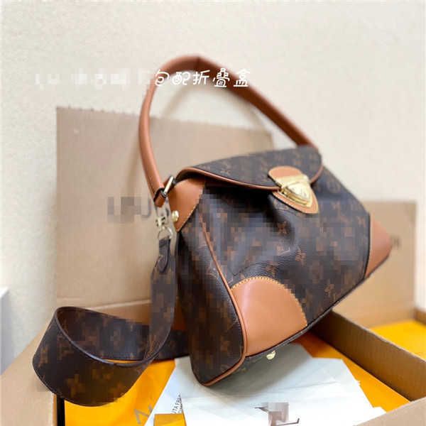 tote bag soft trunk chest ladies chain vintage leather diagonal luxury designer underarm 33cm*18cm
tote bag soft trunk chest ladies chain vintage leather diagonal luxury designer underarm 33cm*18cm