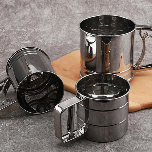 1pc steel flour sieve semi-automatic hand-held tool cup baking sugar powdered strainer kitchen type o9t8 & pastry tools
1pc steel flour sieve semi-automatic hand-held tool cup baking sugar powdered strainer kitchen type o9t8 & pastry tools