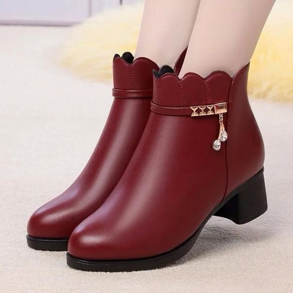boots fashion short women's 2021 winter thick heel leather warm and velvet chunky high-heeled shoes, Black
boots fashion short women's 2021 winter thick heel leather warm and velvet chunky high-heeled shoes, Black
