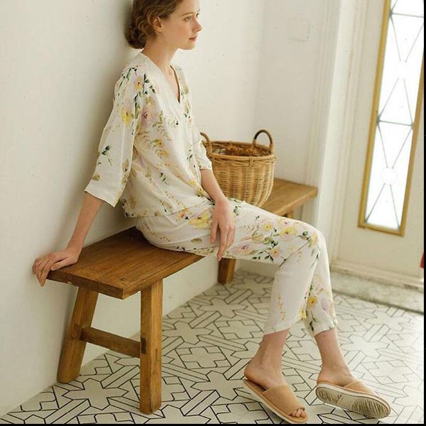 leaves prining v neck womens sleepwears short sleeve cardigan shirt long trousers beige color cotton women pajamas set sleepwear clothes, Black;red
leaves prining v neck womens sleepwears short sleeve cardigan shirt long trousers beige color cotton women pajamas set sleepwear clothes, Black;red