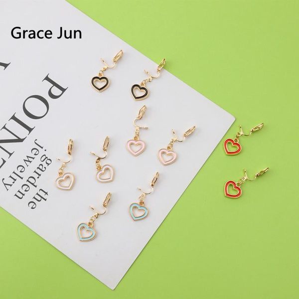clip-on & screw back grace jun hollow-out small heart clip on earrings for girl kids cute no pierced fashion ear wholesale, Silver
clip-on & screw back grace jun hollow-out small heart clip on earrings for girl kids cute no pierced fashion ear wholesale, Silver