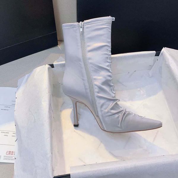 boots 2021 autumn and winter letter embroidery fine high-heeled short women's small square toe zipper fashion mid-tube, Black
boots 2021 autumn and winter letter embroidery fine high-heeled short women's small square toe zipper fashion mid-tube, Black