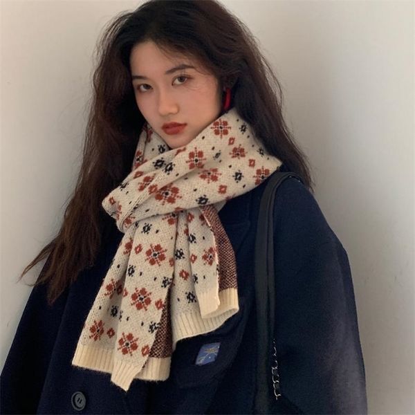 minority 2021 new scarf female winter versatile student girl korean version with fashion bib to keep warm in autumn and, Blue;black
minority 2021 new scarf female winter versatile student girl korean version with fashion bib to keep warm in autumn and, Blue;black