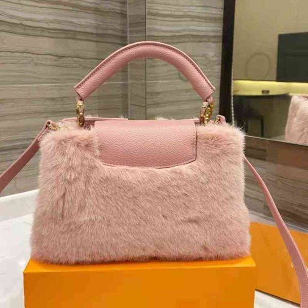 luxury designer winter fashion bags fake rabbit fur stitching leather l buckle lady handbag shoulder messenger tote
luxury designer winter fashion bags fake rabbit fur stitching leather l buckle lady handbag shoulder messenger tote