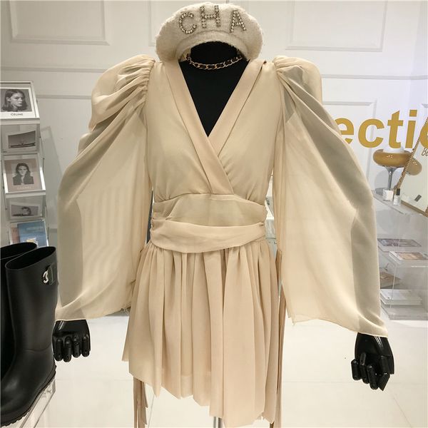 dresses female spring summer niche fashion design temperament with v-lace cleavage up to thin waist bubble chiffon dress, Black;gray
dresses female spring summer niche fashion design temperament with v-lace cleavage up to thin waist bubble chiffon dress, Black;gray