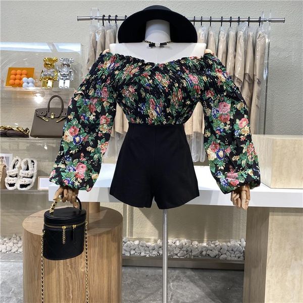 brand original design 2021 slash neck bubble sleeve pleated floral + high waist shows thin wide leg shorts suit women's tracksuits, Gray
brand original design 2021 slash neck bubble sleeve pleated floral + high waist shows thin wide leg shorts suit women's tracksuits, Gray