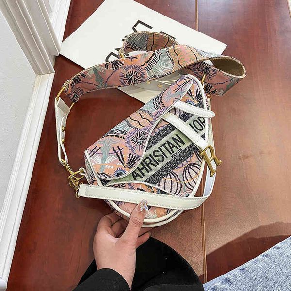 65% off store online luxury handbags summer mini saddle new fashion waist korean single shoulder chain female foreign style messenger bag
65% off store online luxury handbags summer mini saddle new fashion waist korean single shoulder chain female foreign style messenger bag