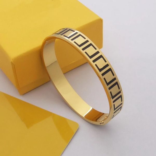bracelets designer for women r jewelry women titanium steel black/white enamel engraved letter 18k gold bangle bracelet
bracelets designer for women r jewelry women titanium steel black/white enamel engraved letter 18k gold bangle bracelet