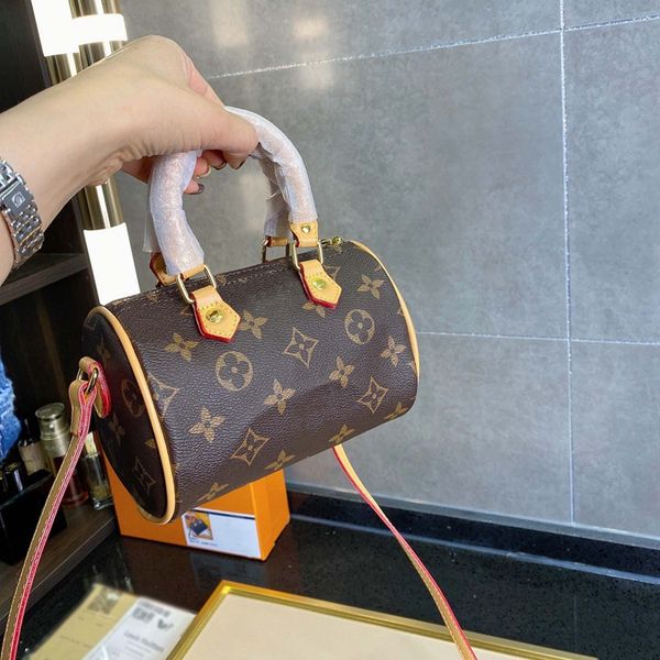 Classic Brown Luxury High quality Handbag Totes designers women shoulder bag handbags hobo purses lady crossbody channel tote 05
Classic Brown Luxury High quality Handbag Totes designers women shoulder bag handbags hobo purses lady crossbody channel tote 05