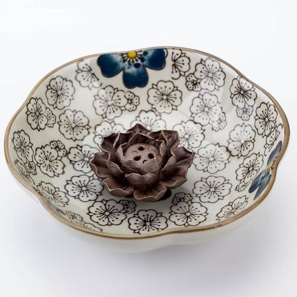 fragrance lamps chinese ceramic lotus shape incense holder porte encens floral burner home smoke waterfall stick
fragrance lamps chinese ceramic lotus shape incense holder porte encens floral burner home smoke waterfall stick