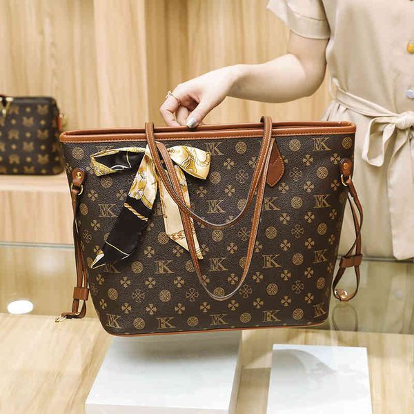 handbags bags l family's same fashion brand women's mother 2021 texture handbag old flower one shoulder tote, Black;red
handbags bags l family's same fashion brand women's mother 2021 texture handbag old flower one shoulder tote, Black;red