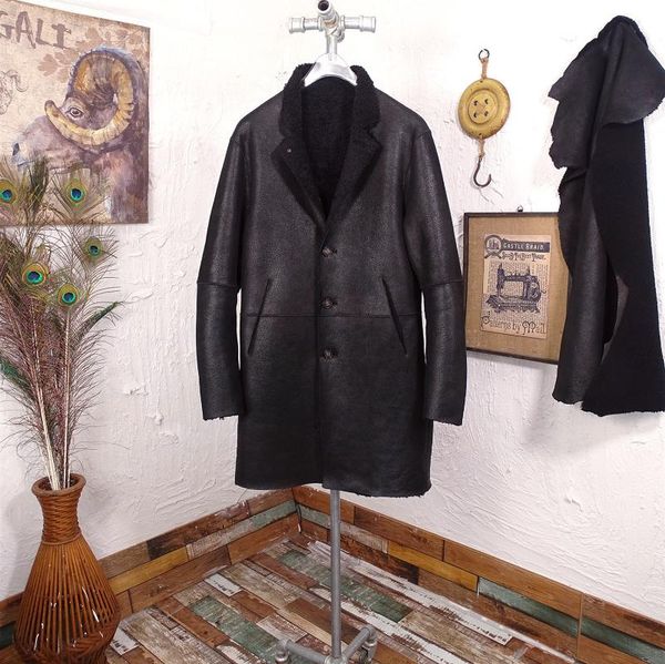 men's leather & faux lamb fur togetherthe designer male long coat to keep warm in the original sheepskin, Black
men's leather & faux lamb fur togetherthe designer male long coat to keep warm in the original sheepskin, Black
