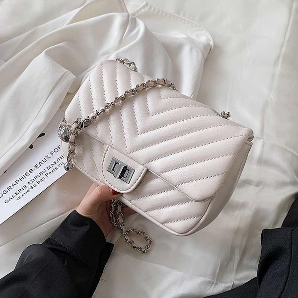 evening bags classic v-line pu leather crossbody for women 2021 simple ladies brand trend travel chain shoulder handbags designer 
evening bags classic v-line pu leather crossbody for women 2021 simple ladies brand trend travel chain shoulder handbags designer