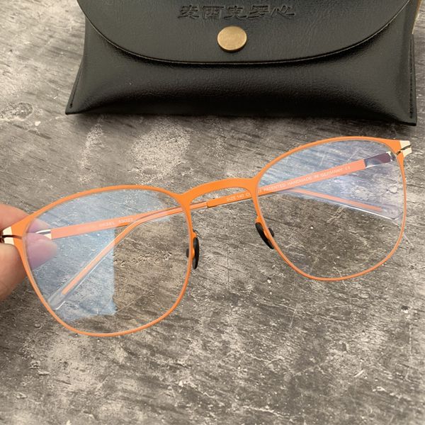 new pure titanium ultra-thin ultra light super elastic personality non deformation myopia glasses frame men's and women's big face, White;black
new pure titanium ultra-thin ultra light super elastic personality non deformation myopia glasses frame men's and women's big face, White;black