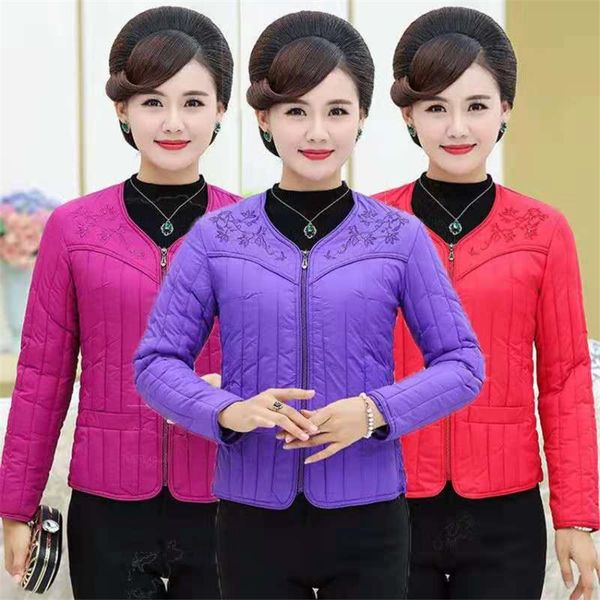 women's vests gowyimmes autumn women thin cotton coat down coats for mother short jackets female warm parkas winter bottomings pd1011, Black;white
women's vests gowyimmes autumn women thin cotton coat down coats for mother short jackets female warm parkas winter bottomings pd1011, Black;white