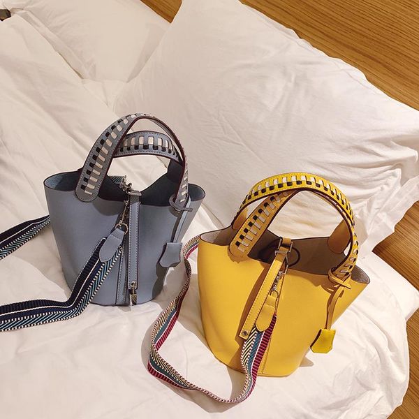evening bags women's litchi grain bucket bag lady shoulder shopping messenger woven broadband leisure handbag basket
evening bags women's litchi grain bucket bag lady shoulder shopping messenger woven broadband leisure handbag basket