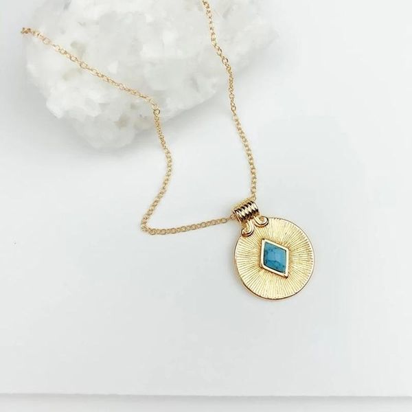 exquisite female fashion gold turquoises necklace coin round pendant engagement wedding glamour jewelry gift for women necklaces, Silver 
exquisite female fashion gold turquoises necklace coin round pendant engagement wedding glamour jewelry gift for women necklaces, Silver
