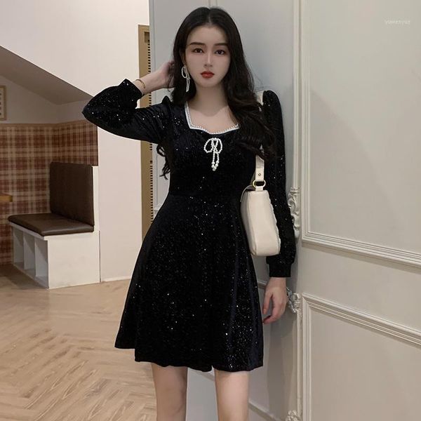 autumn and winter lightly mature british style, waist slimming temperament square neck beaded corduroy dress women casual dresses, Black;gray
autumn and winter lightly mature british style, waist slimming temperament square neck beaded corduroy dress women casual dresses, Black;gray