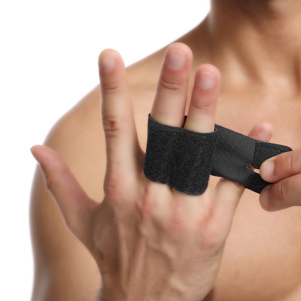finger splint wrap breathable washable anti-slip professional fingers guard bandage protective covers for basketball volleyball elbow & knee, Black;gray
finger splint wrap breathable washable anti-slip professional fingers guard bandage protective covers for basketball volleyball elbow & knee, Black;gray