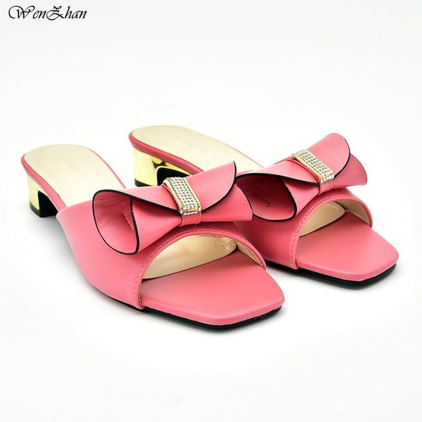 wonderful lady's sandals leisure 4cm pumps italian style african women summer shoes with metal decoration 38-42 wenzhan d94-20, Black
wonderful lady's sandals leisure 4cm pumps italian style african women summer shoes with metal decoration 38-42 wenzhan d94-20, Black