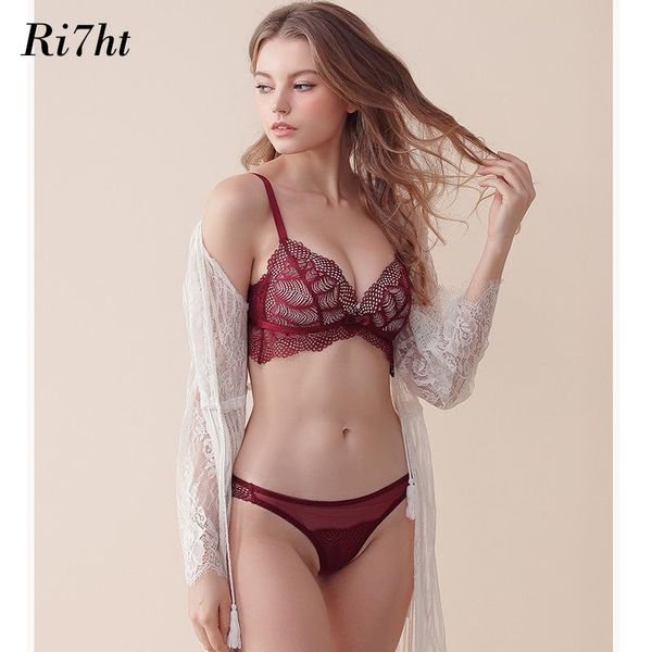 bras french lace triangle cup comfortable underwear set without steel ring small breasts women gather thick girls bra, Red;black
bras french lace triangle cup comfortable underwear set without steel ring small breasts women gather thick girls bra, Red;black