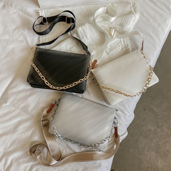 3color classical brand designer envelope bag printed old flower with chain women's shoulderbag 25*19cm multi pocket 7209
3color classical brand designer envelope bag printed old flower with chain women's shoulderbag 25*19cm multi pocket 7209