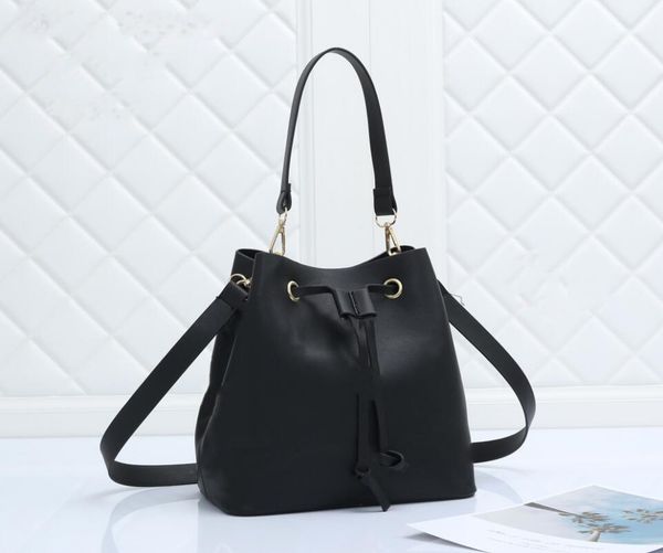 women handbags shoulder bags classic graffiti design high-quality ladies large-capacity designer two-piece suit
women handbags shoulder bags classic graffiti design high-quality ladies large-capacity designer two-piece suit