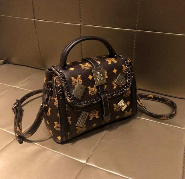evening bags genuine leather women bag 2021 fashion all match retro geometric printing one shoulder ladies famous handbags
evening bags genuine leather women bag 2021 fashion all match retro geometric printing one shoulder ladies famous handbags