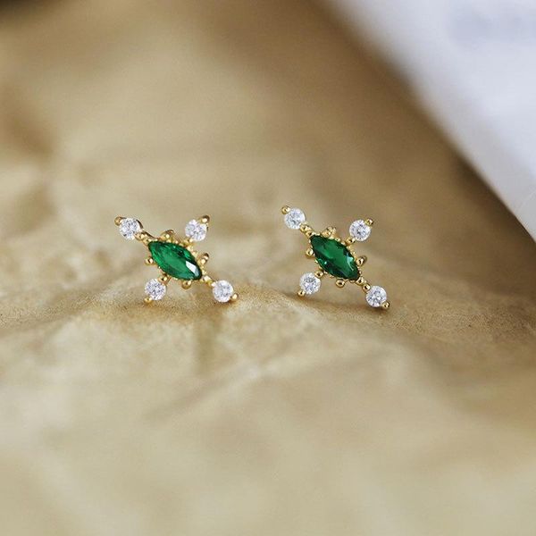 stud korea emerald retro earrings cross micro-inlaid zircon s925 sterling silver temperament female, Golden;silver
stud korea emerald retro earrings cross micro-inlaid zircon s925 sterling silver temperament female, Golden;silver