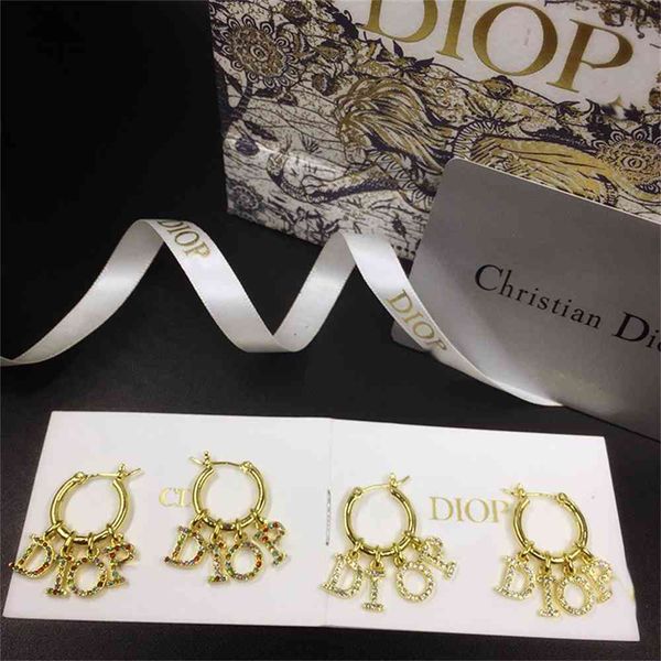 special offer 2021 luxury designer jewelry / cd2021 new letter color drill earrings high version simple fashion net red silver needle
special offer 2021 luxury designer jewelry / cd2021 new letter color drill earrings high version simple fashion net red silver needle