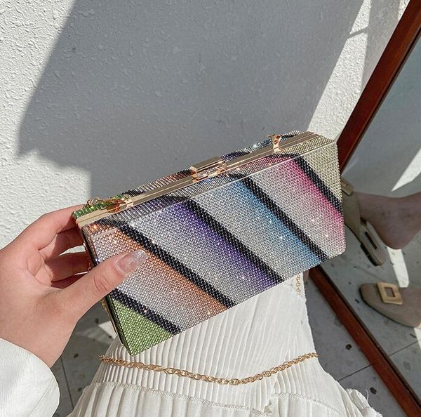 factory wholesale women handbag fashion diamonds dinner bag sweet lady striped womens handbags street trend personality diamondss chain bags
factory wholesale women handbag fashion diamonds dinner bag sweet lady striped womens handbags street trend personality diamondss chain bags