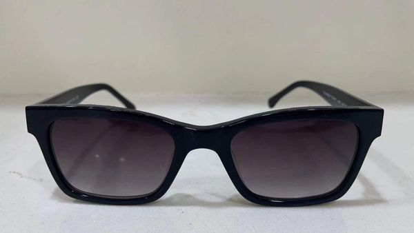 summer sunglasses for men and women 5417 style anti-ultraviolet retro plate square full frame fashion eyeglasses random box, White;black
summer sunglasses for men and women 5417 style anti-ultraviolet retro plate square full frame fashion eyeglasses random box, White;black