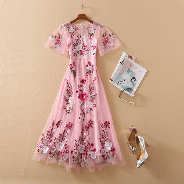casual dresses european and american women's clothing the spring short-sleeved v-neck flower embroidery fashion gauze pink dress 530x, Black;gray
casual dresses european and american women's clothing the spring short-sleeved v-neck flower embroidery fashion gauze pink dress 530x, Black;gray