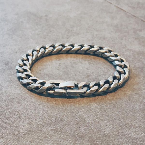 charm bracelets punk men's bracelet stainless steel trendy male student simple hip-hop old retro couple iron chain bangle jewelry, Golden;silver
charm bracelets punk men's bracelet stainless steel trendy male student simple hip-hop old retro couple iron chain bangle jewelry, Golden;silver