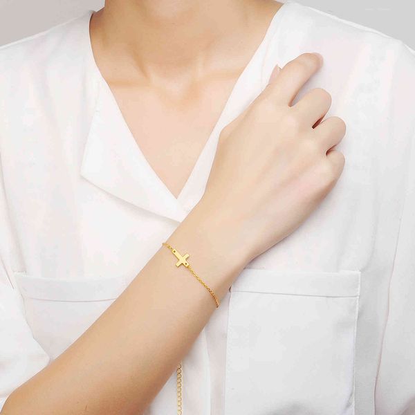 2021 trendy custom cross religion 925 jewelry cross chain charm sier 14k 18k gold plated bracelet for women, Golden;silver
2021 trendy custom cross religion 925 jewelry cross chain charm sier 14k 18k gold plated bracelet for women, Golden;silver