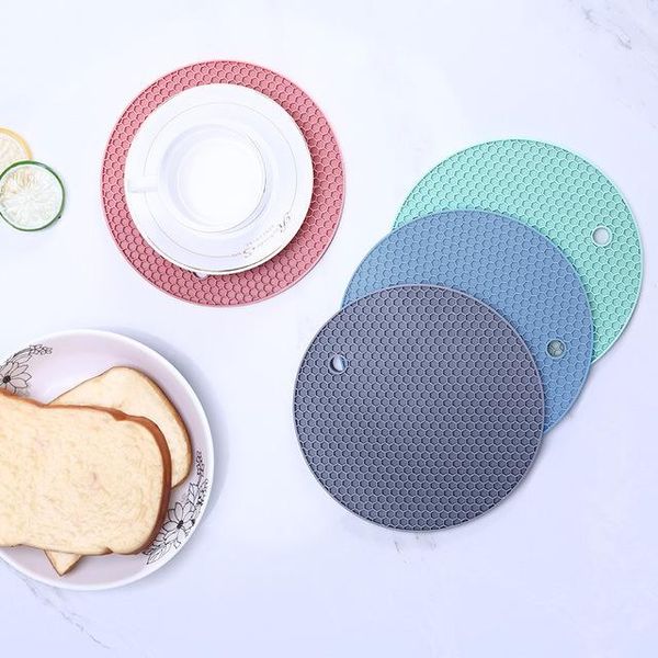 18cm round heat resistant silicone mat drink cup coasters non-slip pot holder table placemat kitchen accessories onderzetters mats & pads
18cm round heat resistant silicone mat drink cup coasters non-slip pot holder table placemat kitchen accessories onderzetters mats & pads