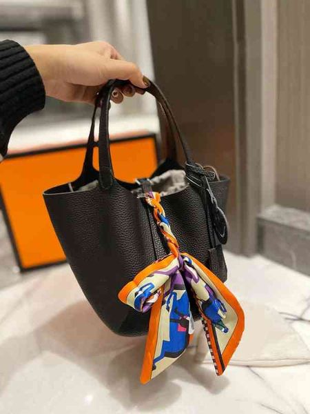 shoulder bags luxury brand food basket bucket bag fashion simple women's designer real leather handbags 1216
shoulder bags luxury brand food basket bucket bag fashion simple women's designer real leather handbags 1216