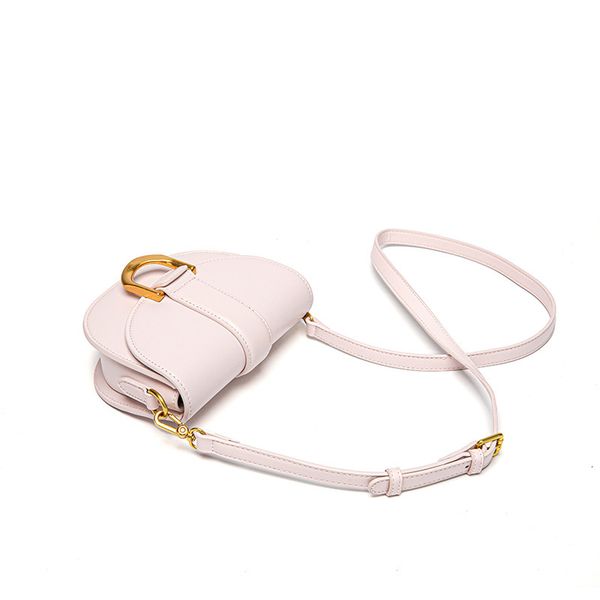 handbag live broadcast half round small bag horseshoe button messenger no good texture saddle women's, Black;red
handbag live broadcast half round small bag horseshoe button messenger no good texture saddle women's, Black;red